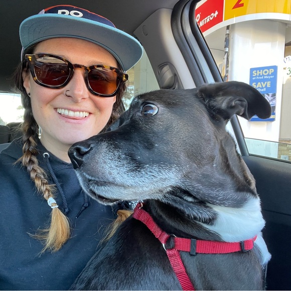 Meet your Posher, Jeannie - Picture 2 of 3